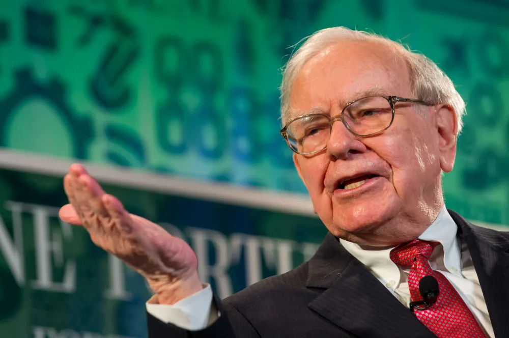 Berkshire Hathaway Splits Chairman and CEO Roles: Buffett Steps Back, Abel Steps In as New Era Begins