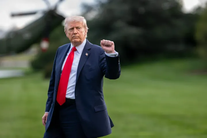 Trump’s Grip on Federal Purse Strings Raises Alarm Over Spending Power